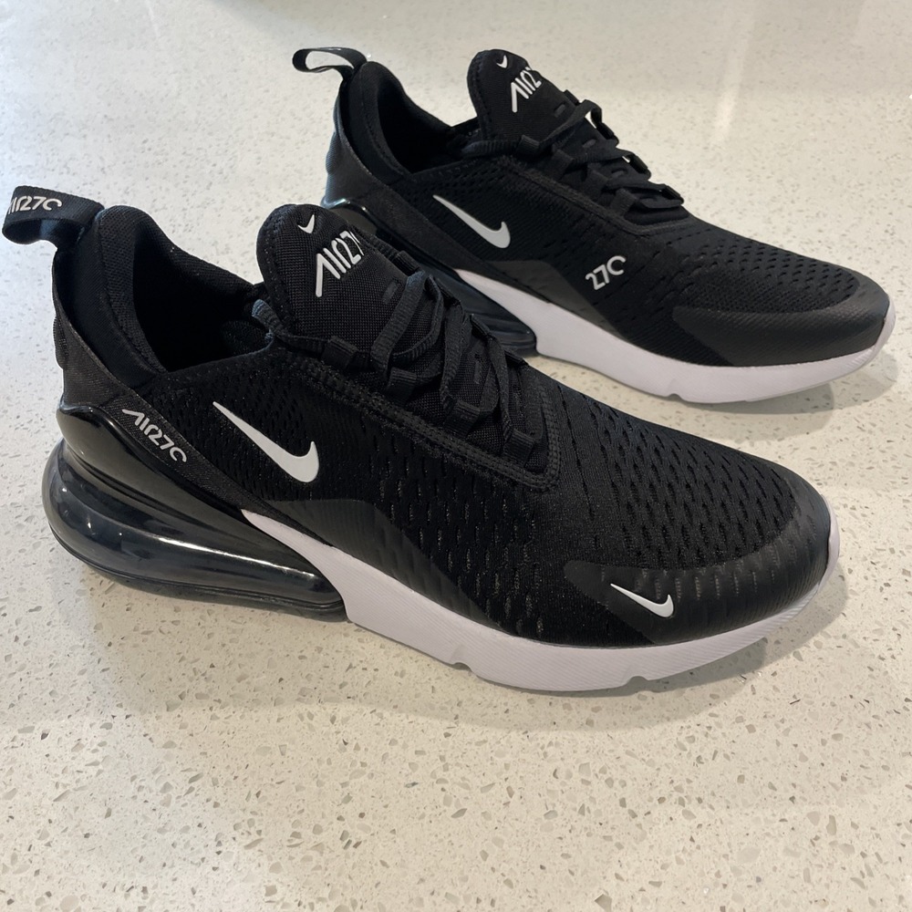 Air Max‎ 270 black and white size 11 1/2 women New